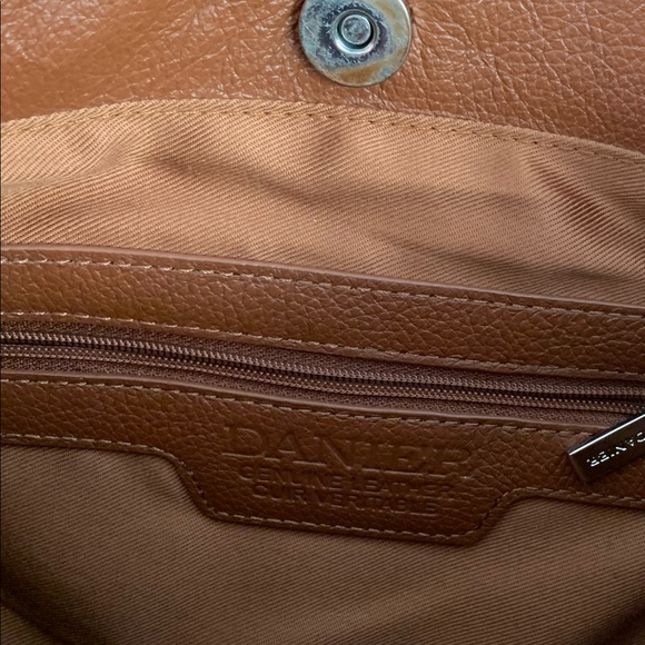 Danier leather purse - Picture 4 of 11